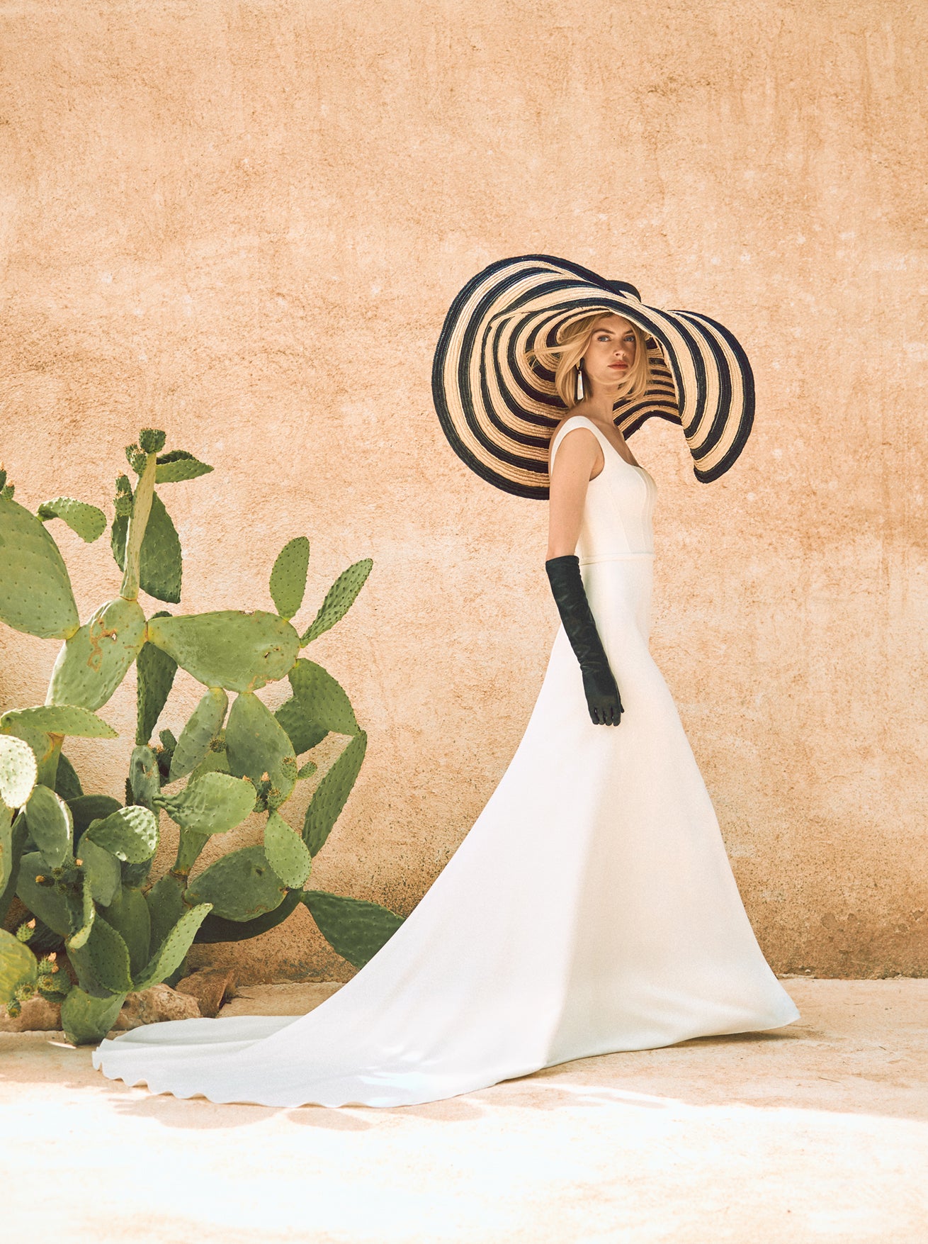 Pronovias Holane