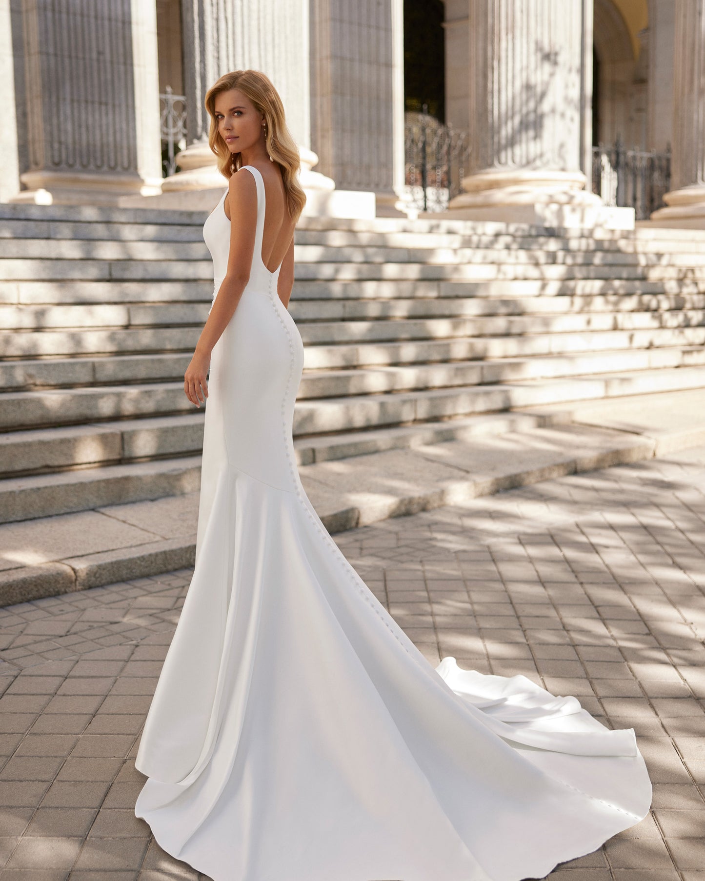 Luna Novias Sabatini