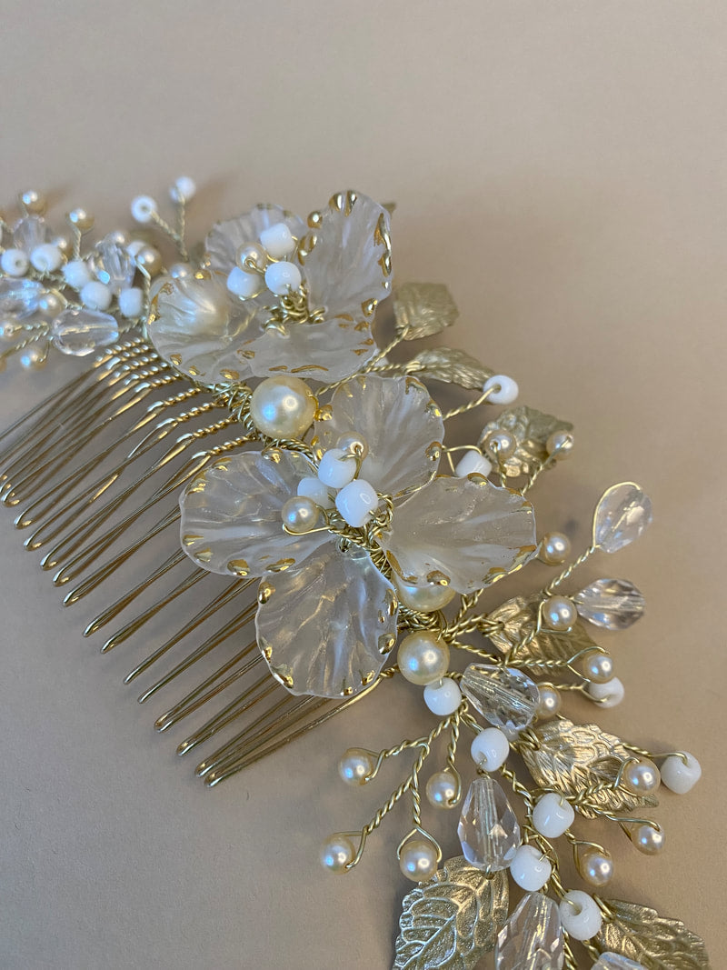 Arianna Large Flower & Leaf Comb