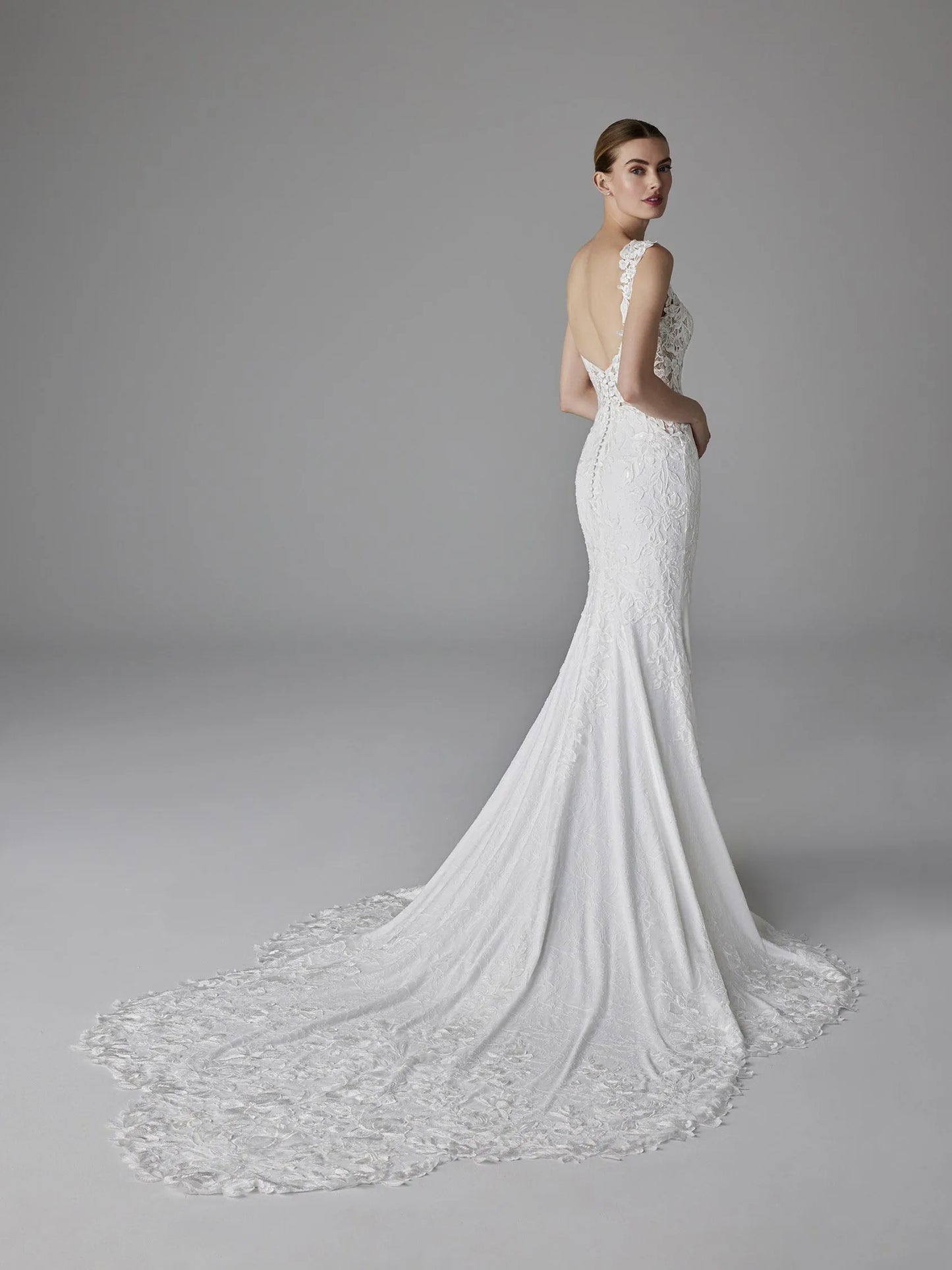 Pronovias Dion