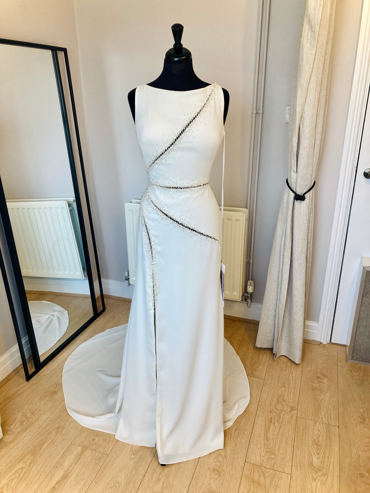 Pronovias Alaia