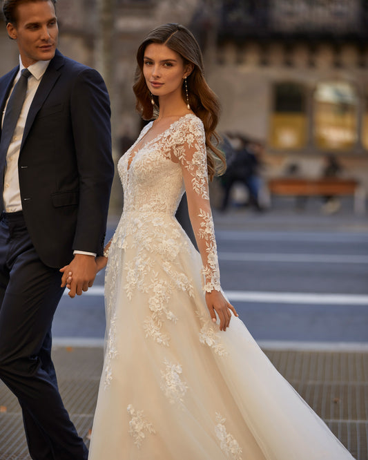 Luna Novias Tevan