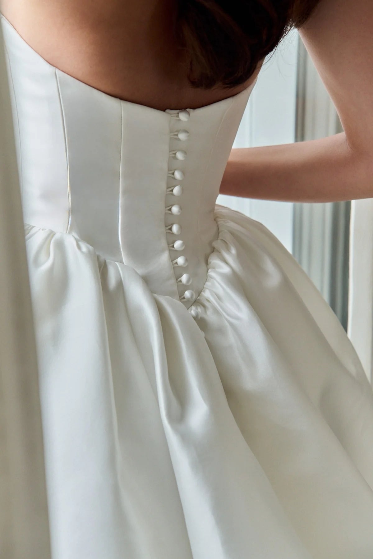 Caroline Castigliano Electric Iris