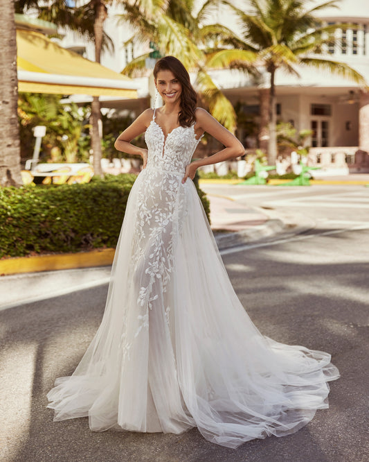 Luna Novias Casandra