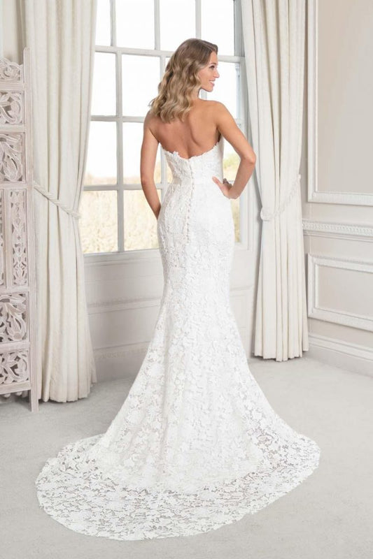 Caroline Castigliano Fiesta