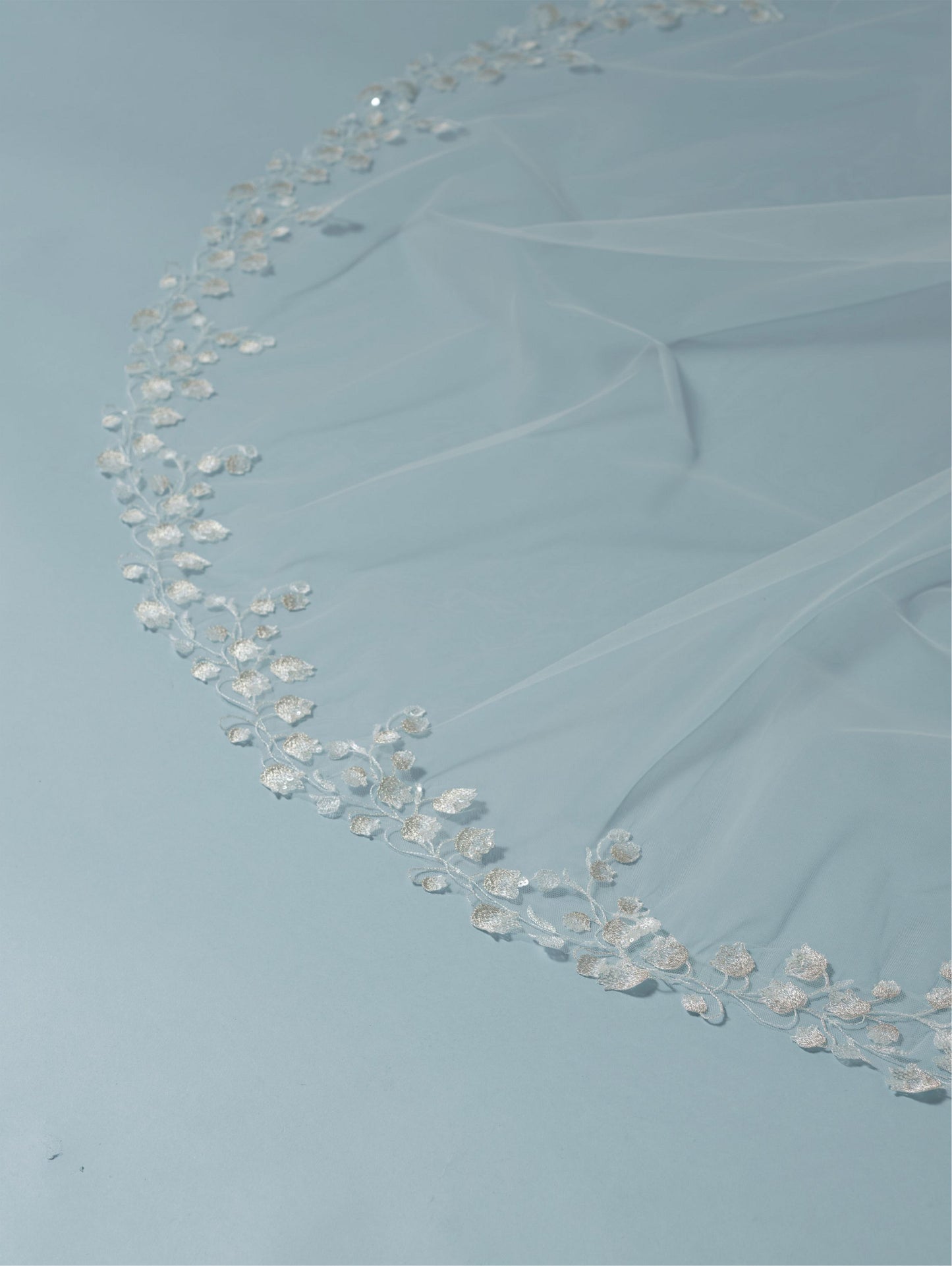 Poirier Tulip Embroidered Sequin Bridal Veil - 280cm - S448