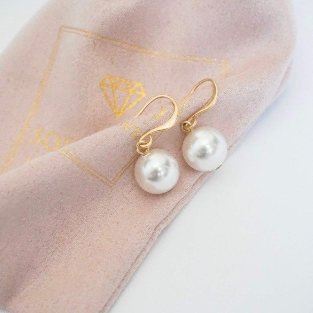 Soft & Kind Pearl Dangle Earrings